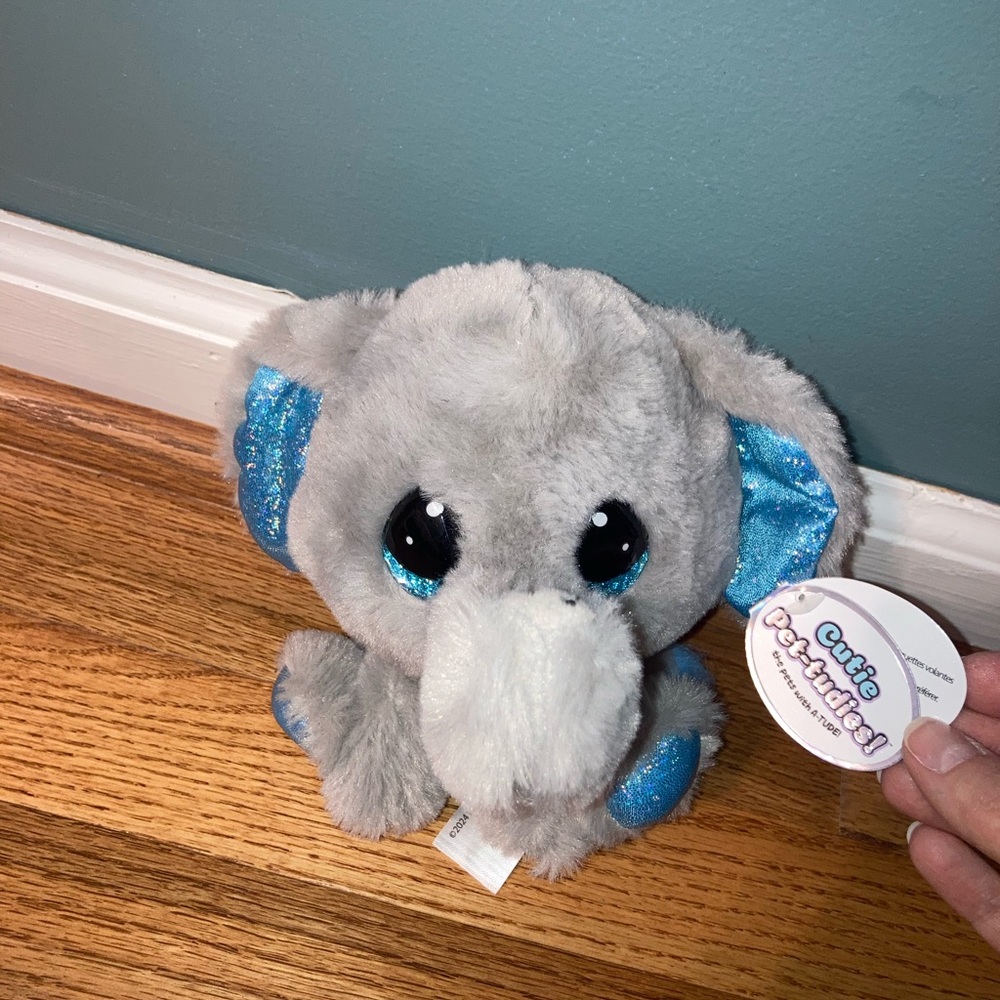 CUTIE PET-TUDIES PLUSH ELEPHANT NWT